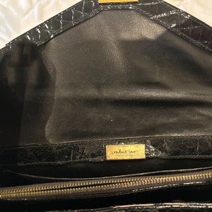 VINTAGE VALENTINO LEATHER HANDBAG